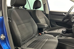 sininen Skoda Fabia 2015 kuva 15.