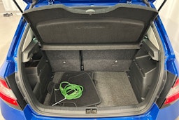 sininen Skoda Fabia 2015 kuva 16.