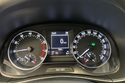 sininen Skoda Fabia 2015 kuva 19.