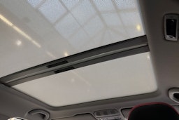 punainen Skoda Fabia 2016 kuva 16.