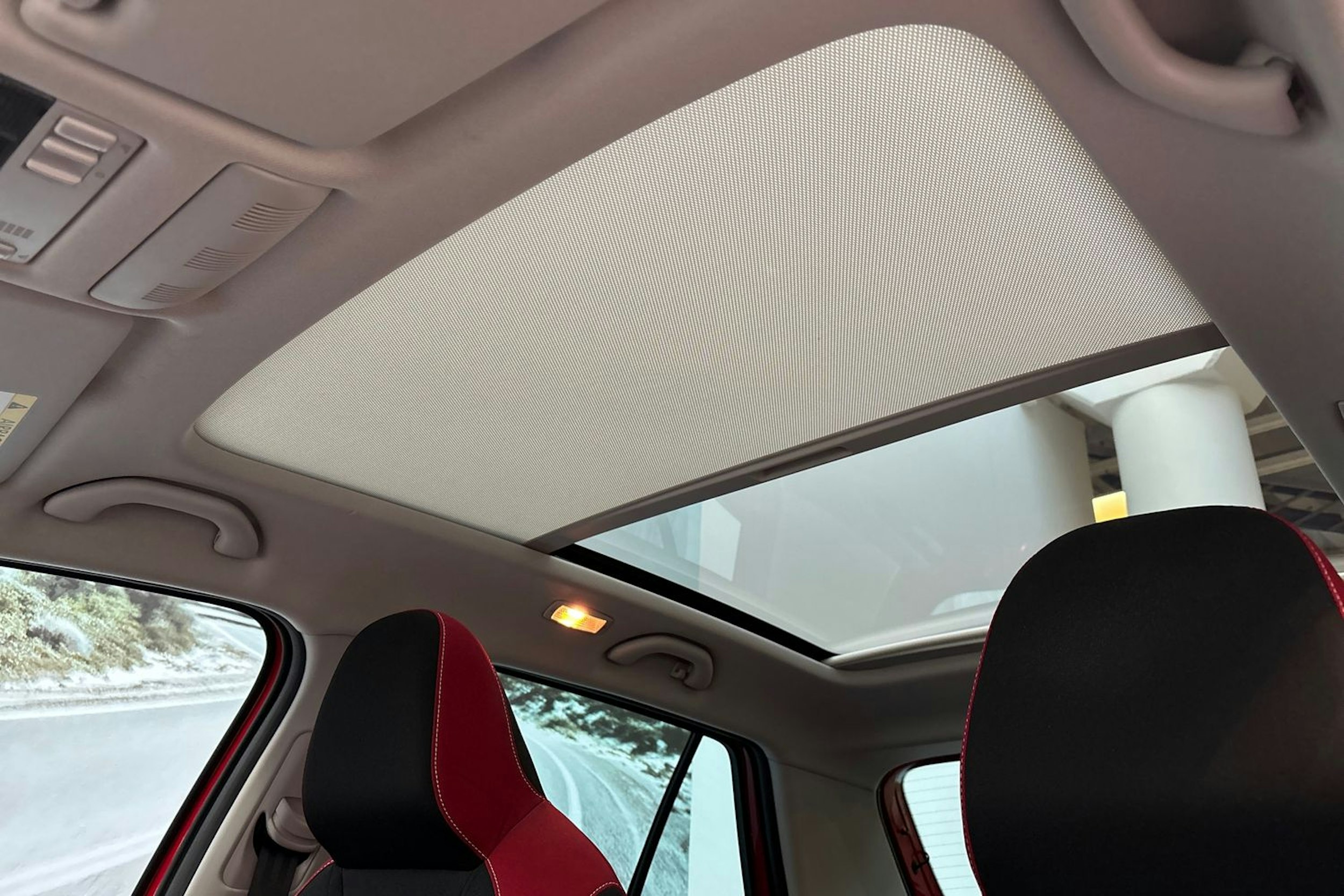 punainen Skoda Fabia 2016 kuva 18.
