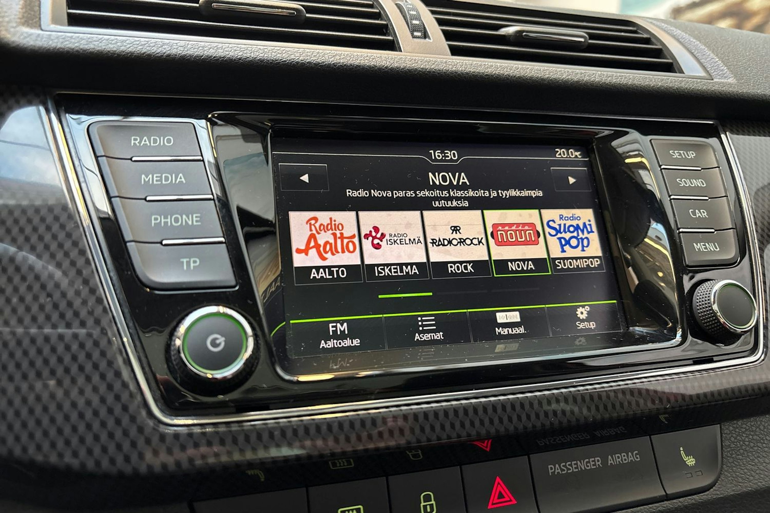 punainen Skoda Fabia 2016 kuva 24.