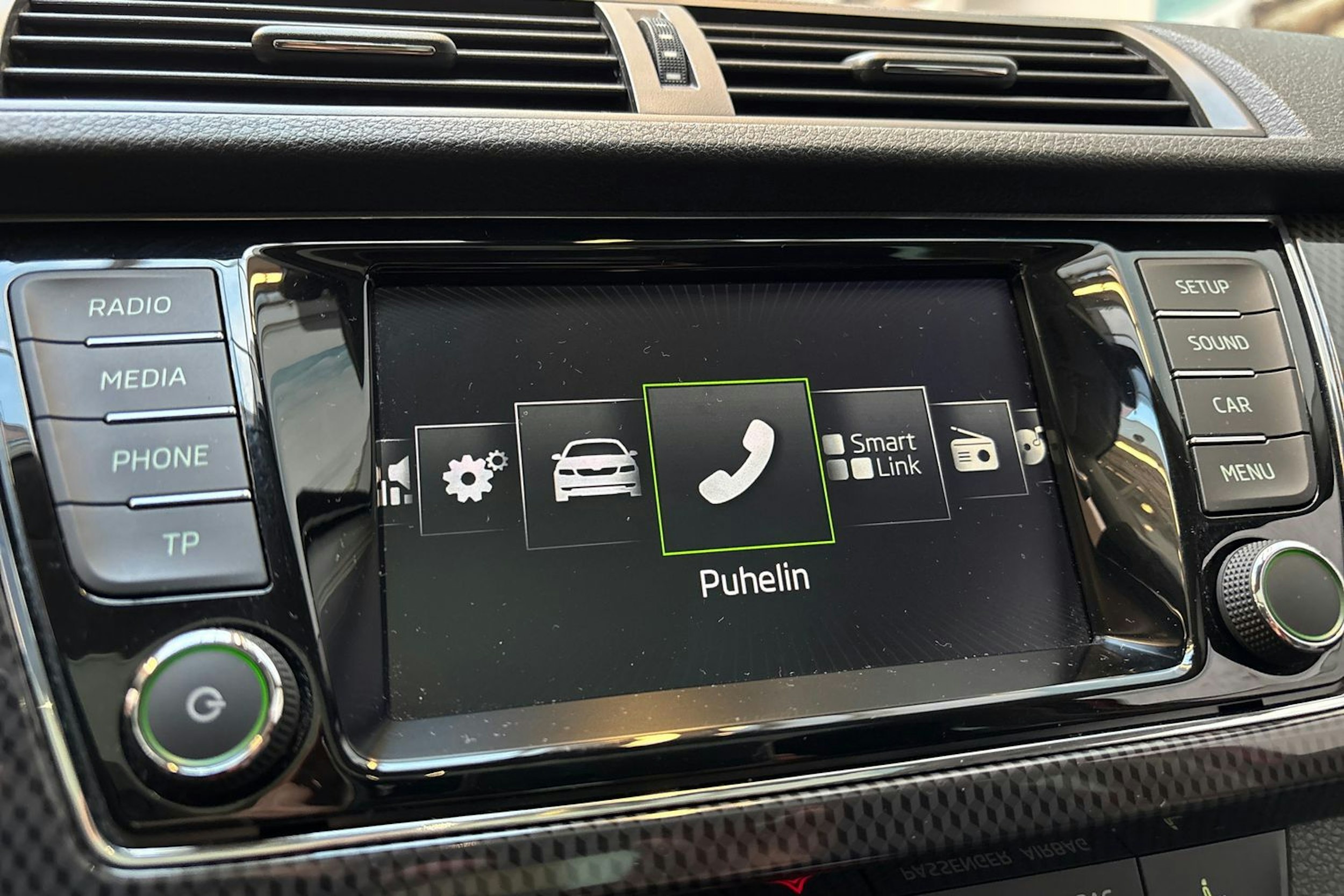punainen Skoda Fabia 2016 kuva 25.