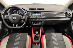 punainen Skoda Fabia 2016 kuva 7.