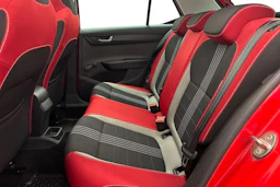 punainen Skoda Fabia 2016 kuva 8.