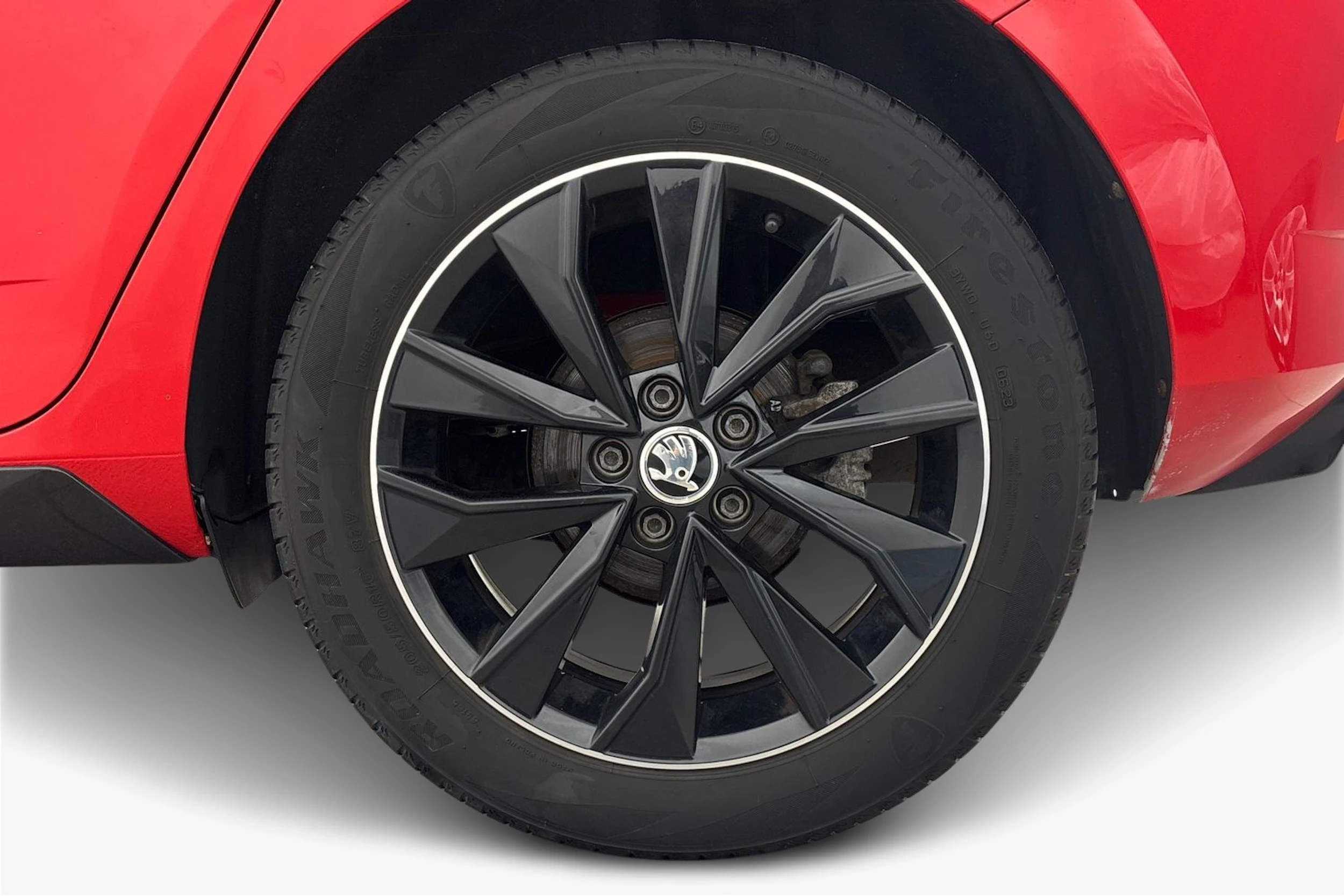 punainen Skoda Fabia 2016 kuva 9.