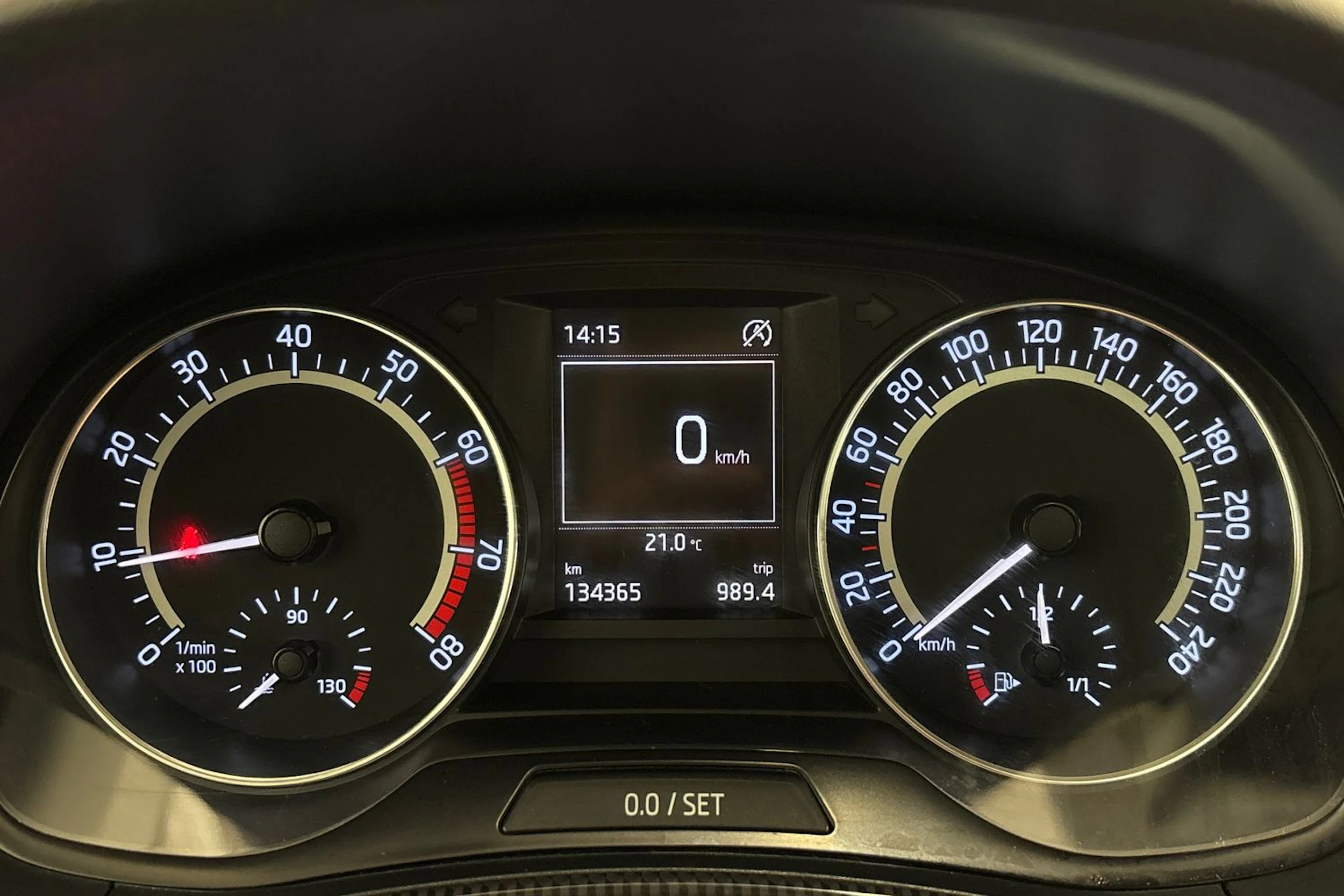 punainen Skoda Fabia 2016 kuva 17.