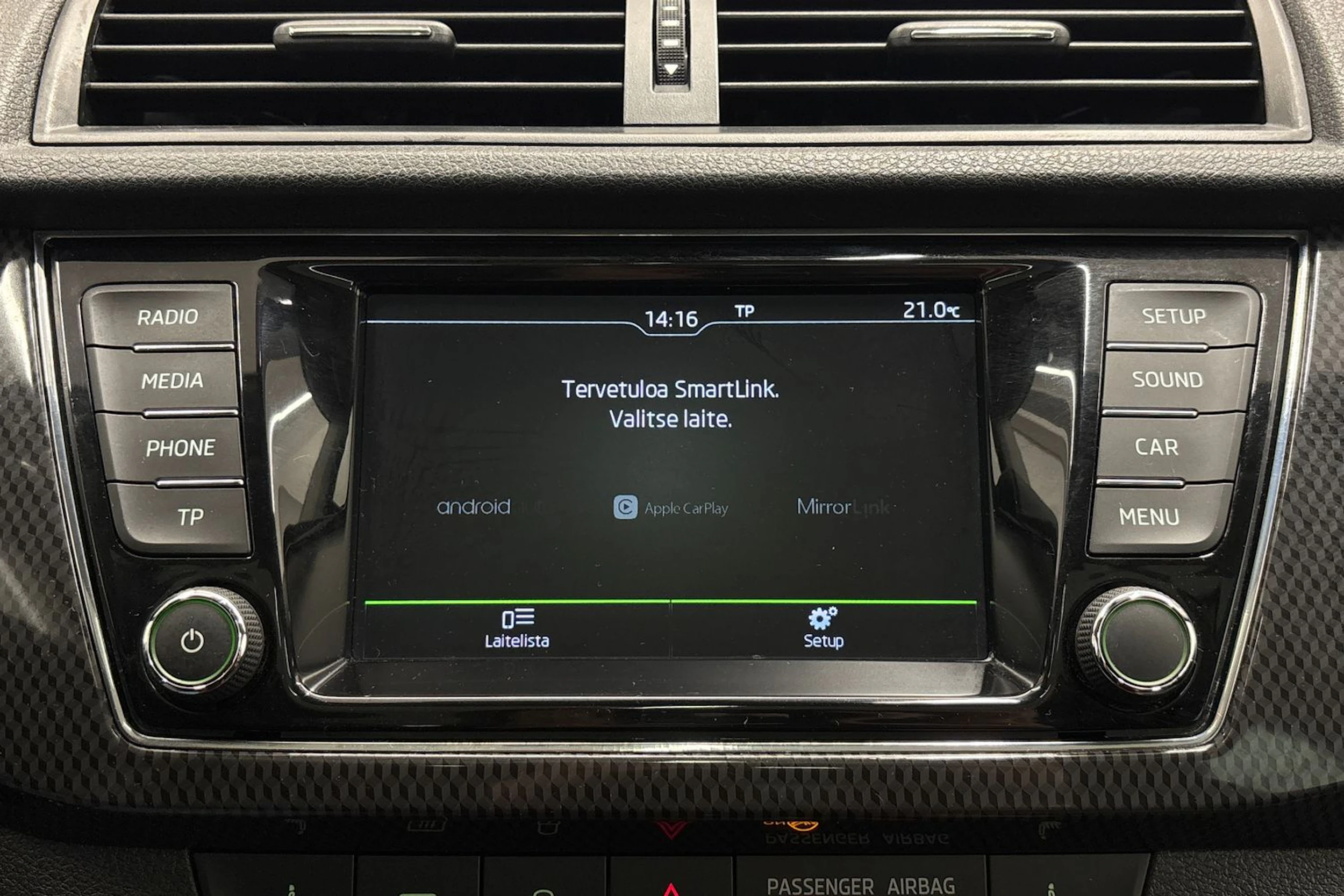 punainen Skoda Fabia 2016 kuva 18.
