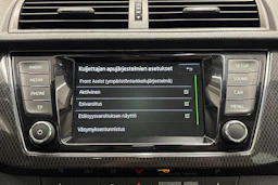 punainen Skoda Fabia 2016 kuva 19.