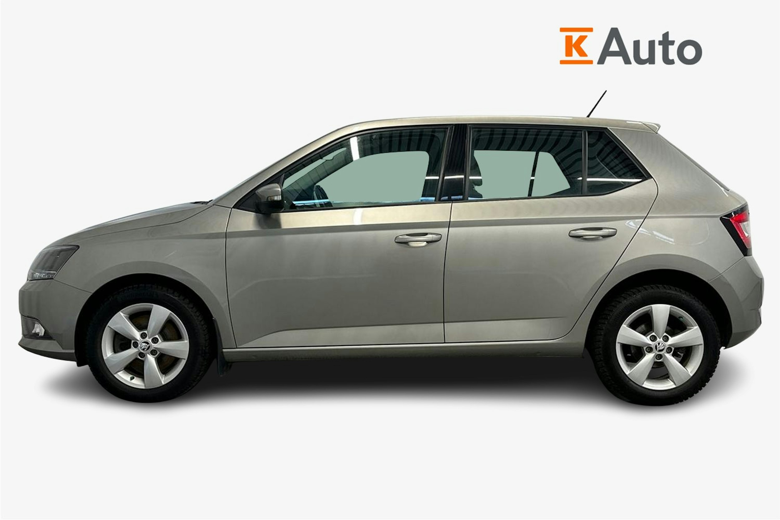 ruskea (beige) Skoda Fabia 2016 kuva 5.