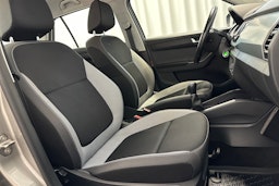ruskea (beige) Skoda Fabia 2016 kuva 7.