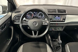 ruskea (beige) Skoda Fabia 2016 kuva 8.