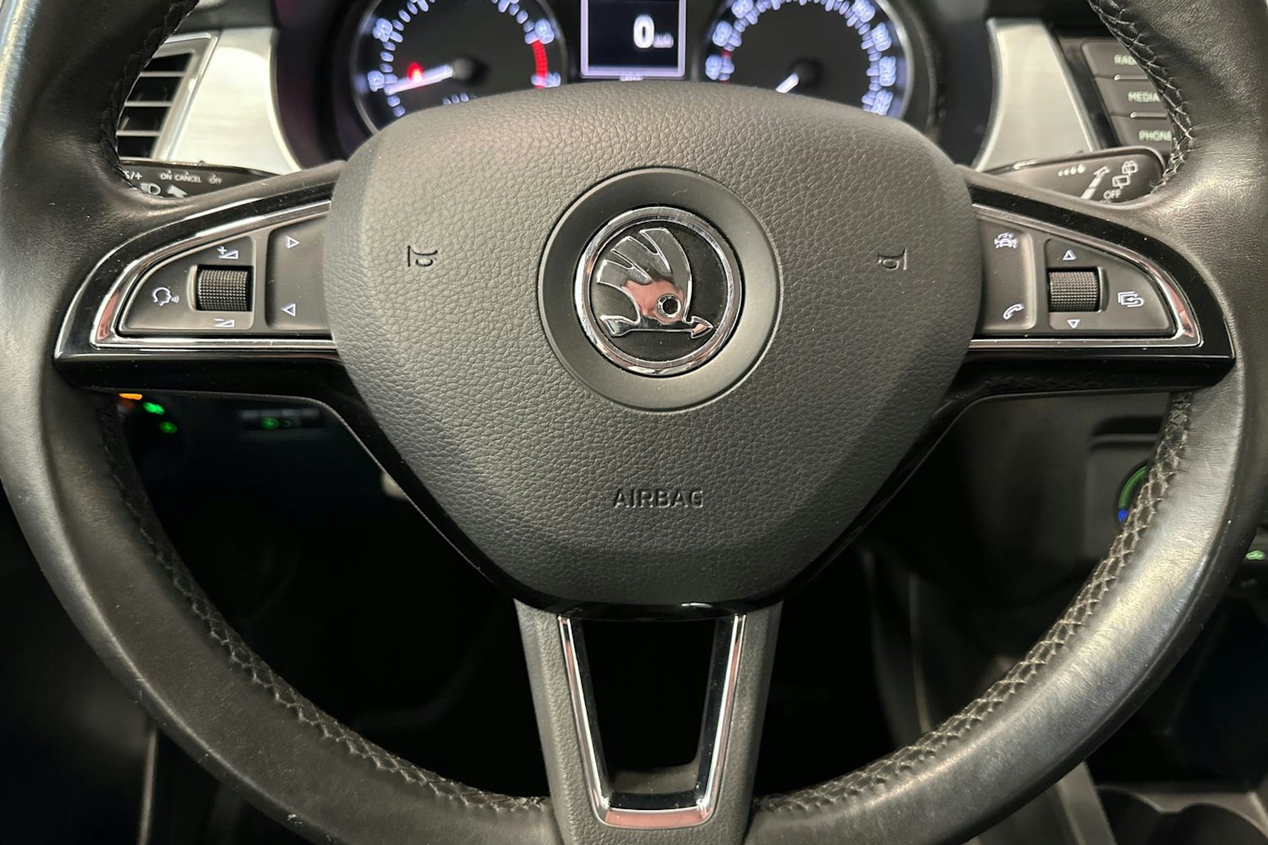 ruskea (beige) Skoda Fabia 2016 kuva 12.