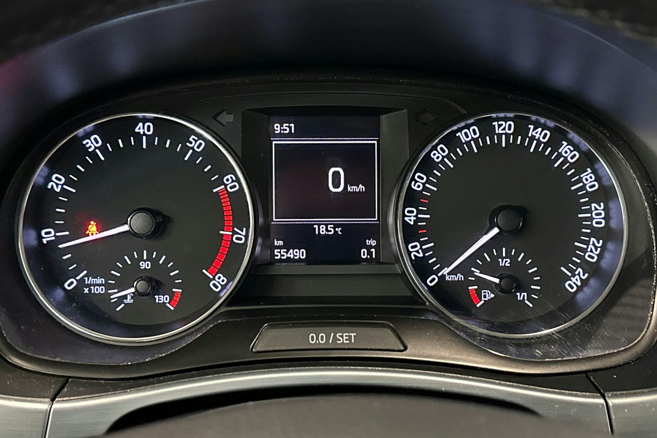 ruskea (beige) Skoda Fabia 2016 kuva 14.
