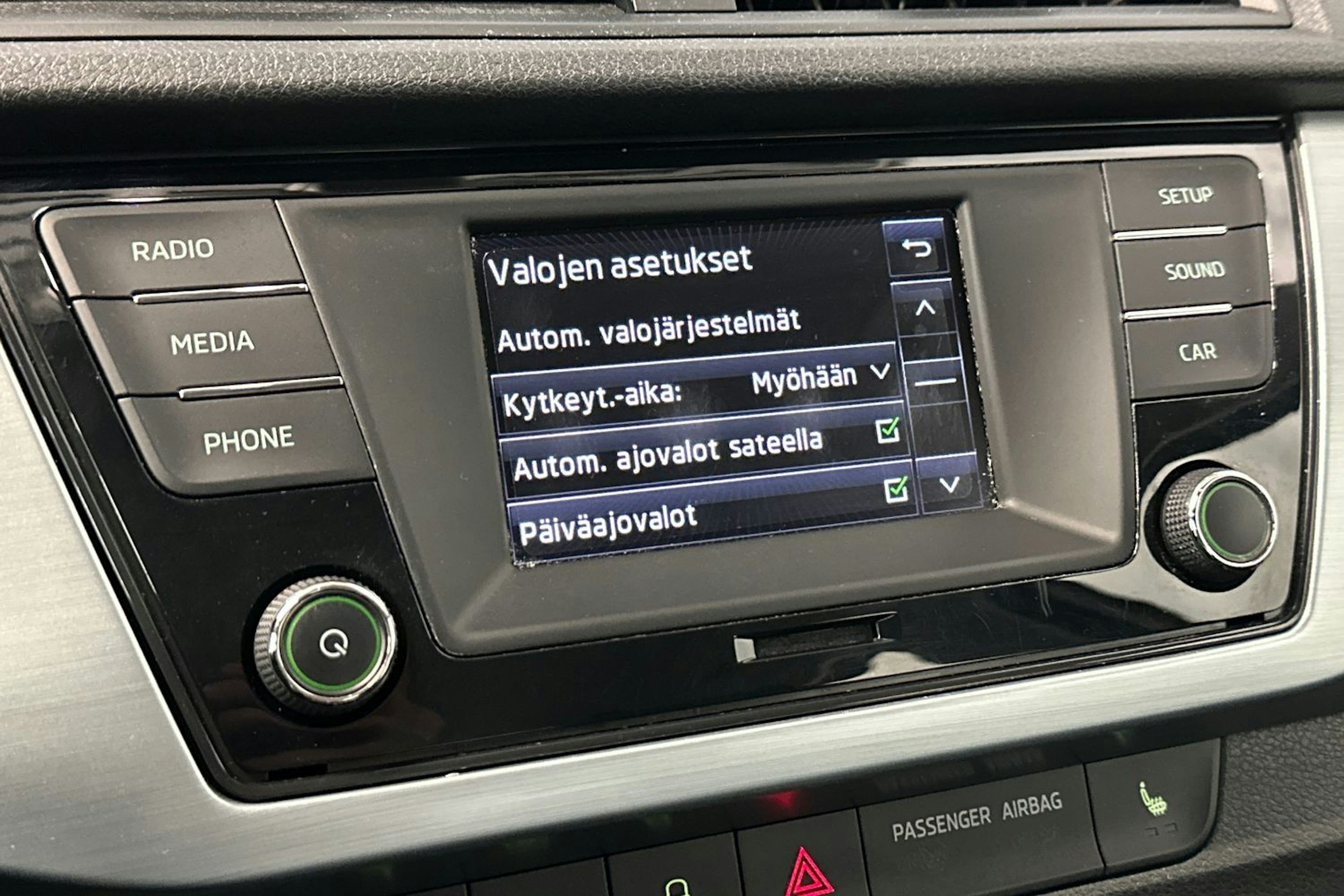 ruskea (beige) Skoda Fabia 2016 kuva 16.
