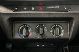 ruskea (beige) Skoda Fabia 2016 kuva 18.