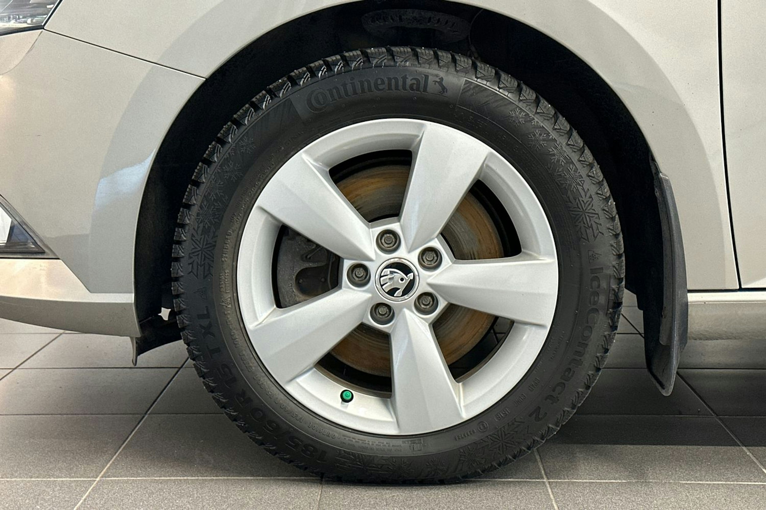 ruskea (beige) Skoda Fabia 2016 kuva 23.