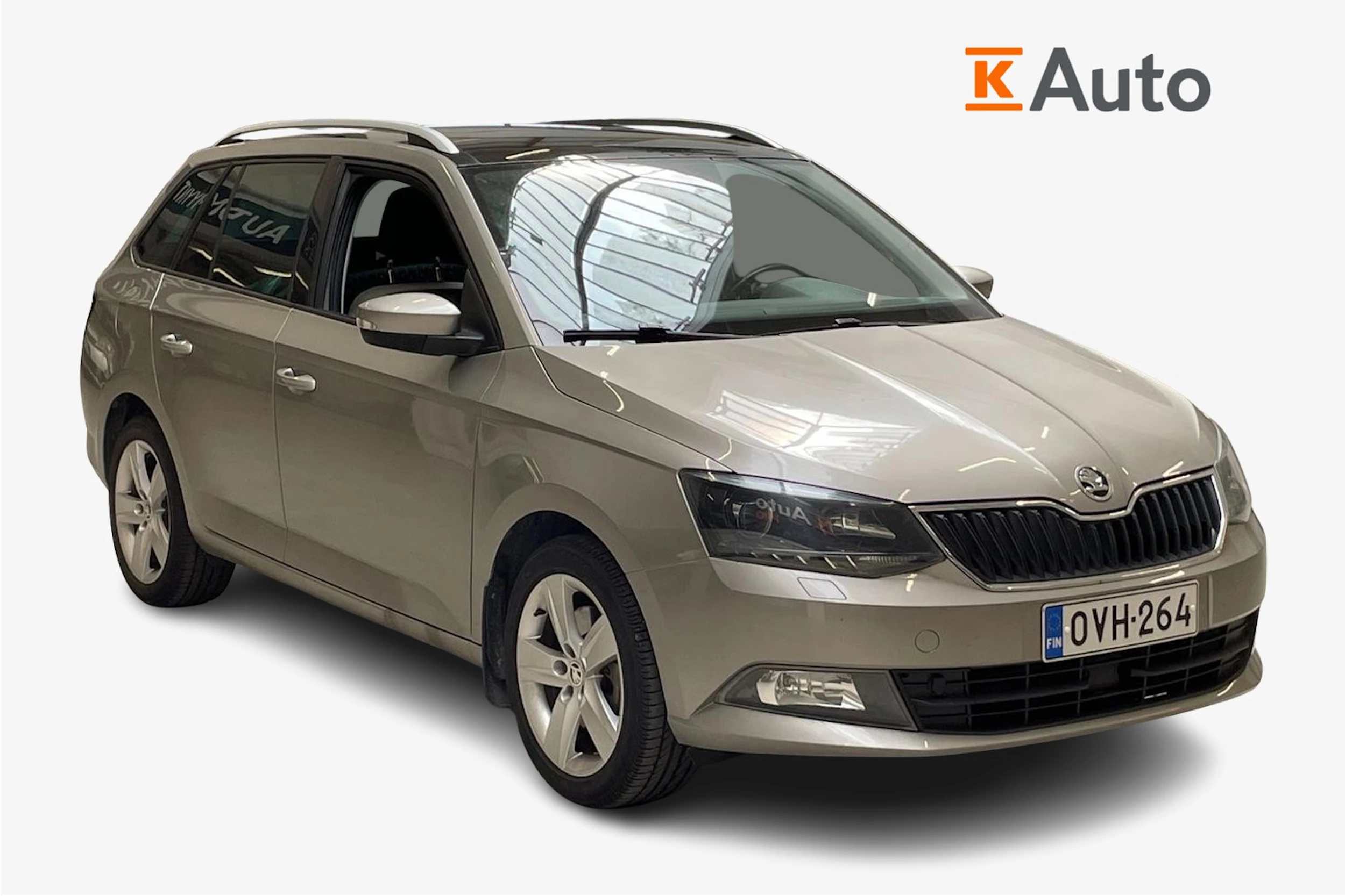 ruskea (beige) Skoda Fabia 2016 kuva 1.