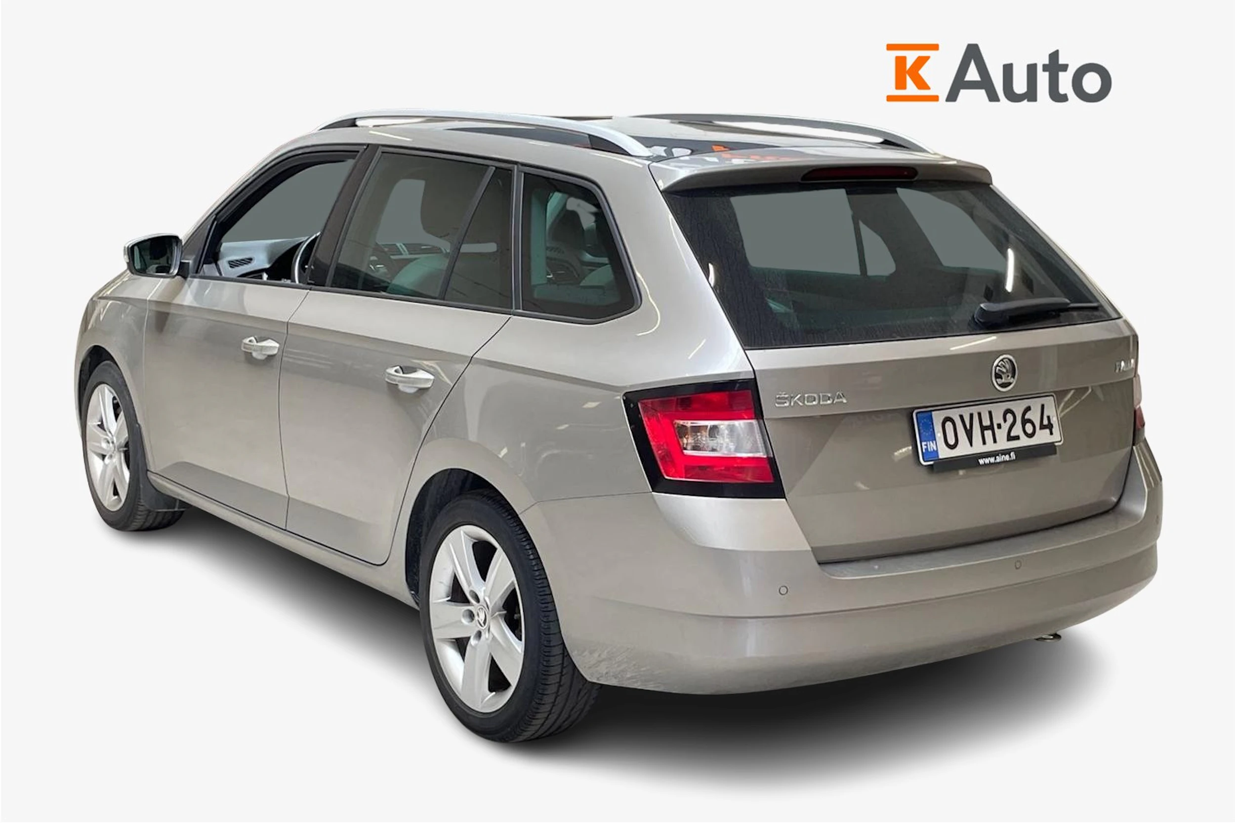 ruskea (beige) Skoda Fabia 2016 kuva 2.