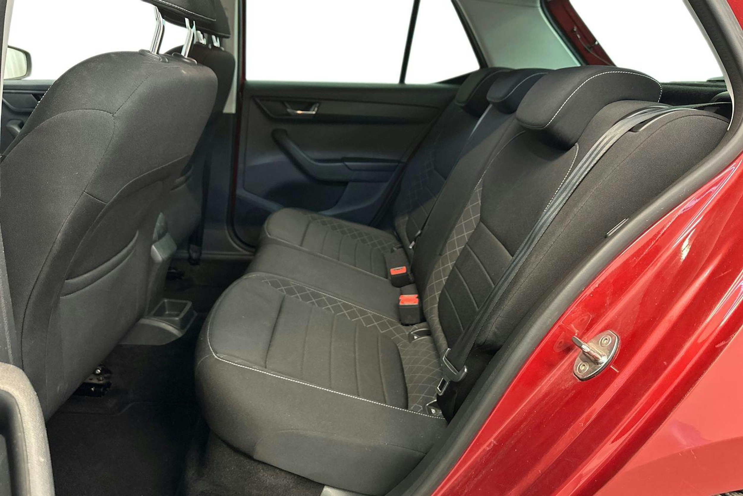 punainen Skoda Fabia 2016 kuva 10.
