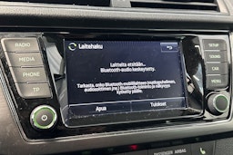 punainen Skoda Fabia 2016 kuva 18.