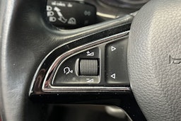 punainen Skoda Fabia 2016 kuva 21.