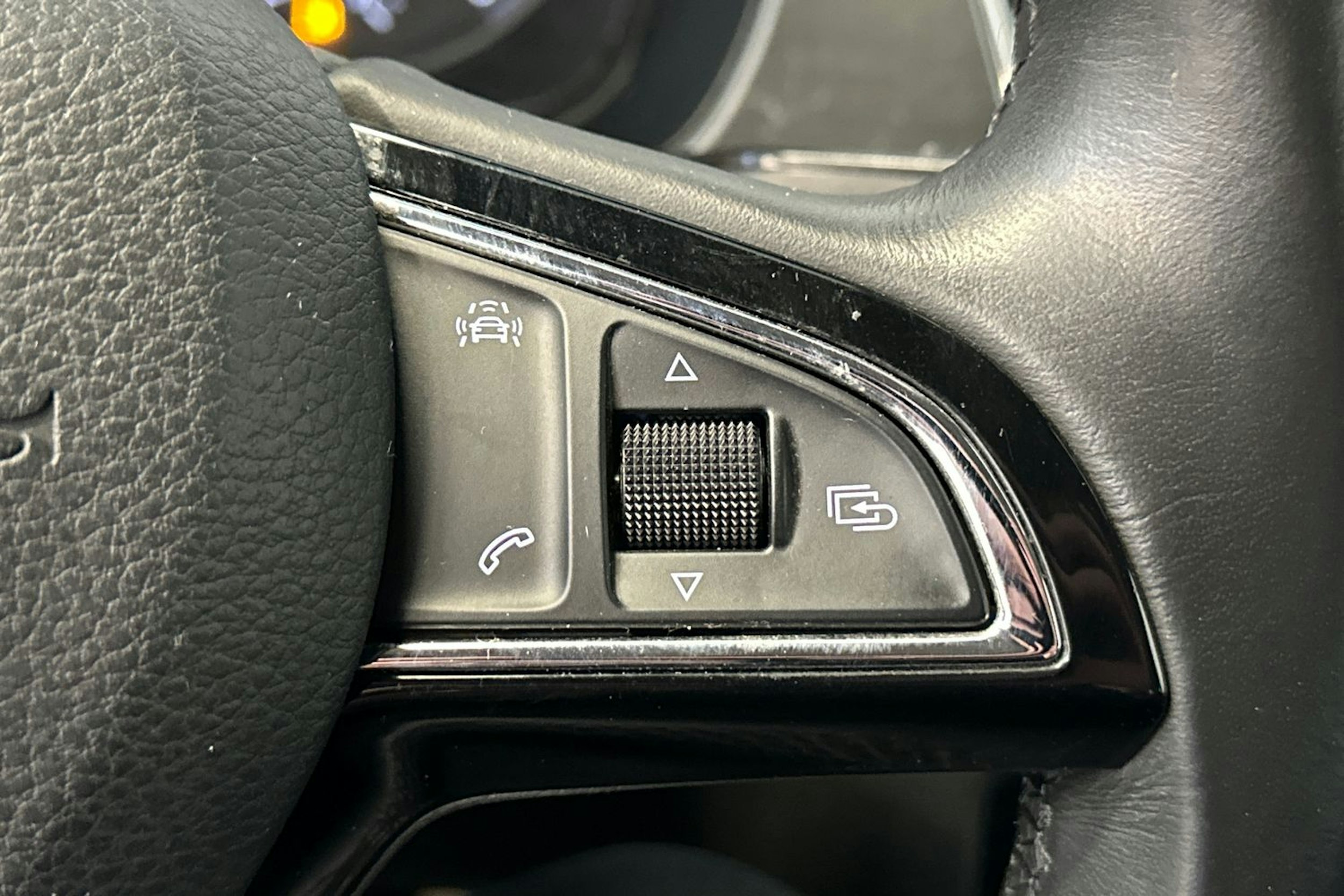 punainen Skoda Fabia 2016 kuva 22.