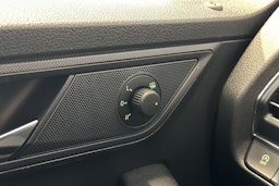 punainen Skoda Fabia 2016 kuva 28.