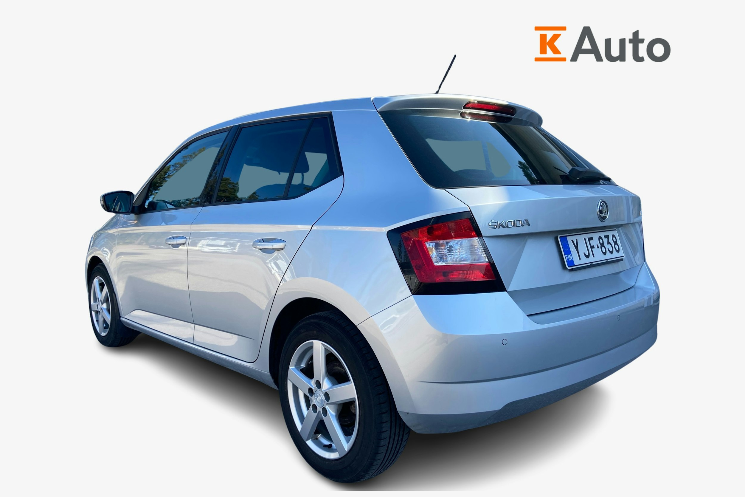 harmaa Skoda Fabia 2016 kuva 2.