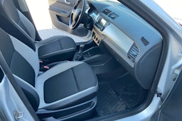 harmaa Skoda Fabia 2016 kuva 12.