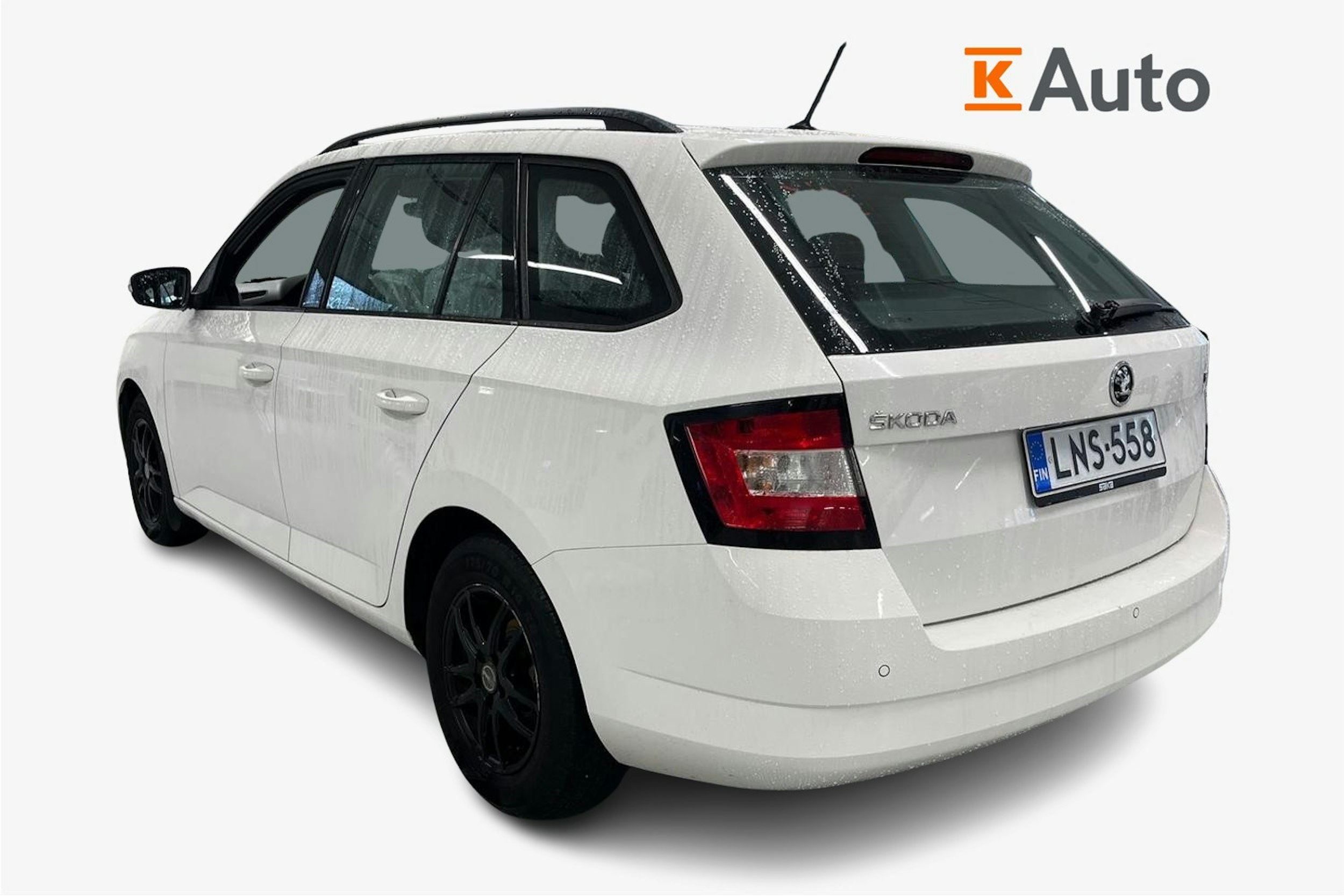 Valkoinen Skoda FABIA 2017 kuva 2.