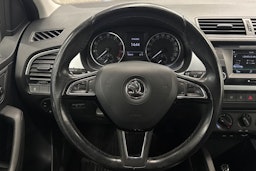 Valkoinen Skoda FABIA 2017 kuva 13.