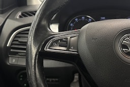 Valkoinen Skoda FABIA 2017 kuva 14.