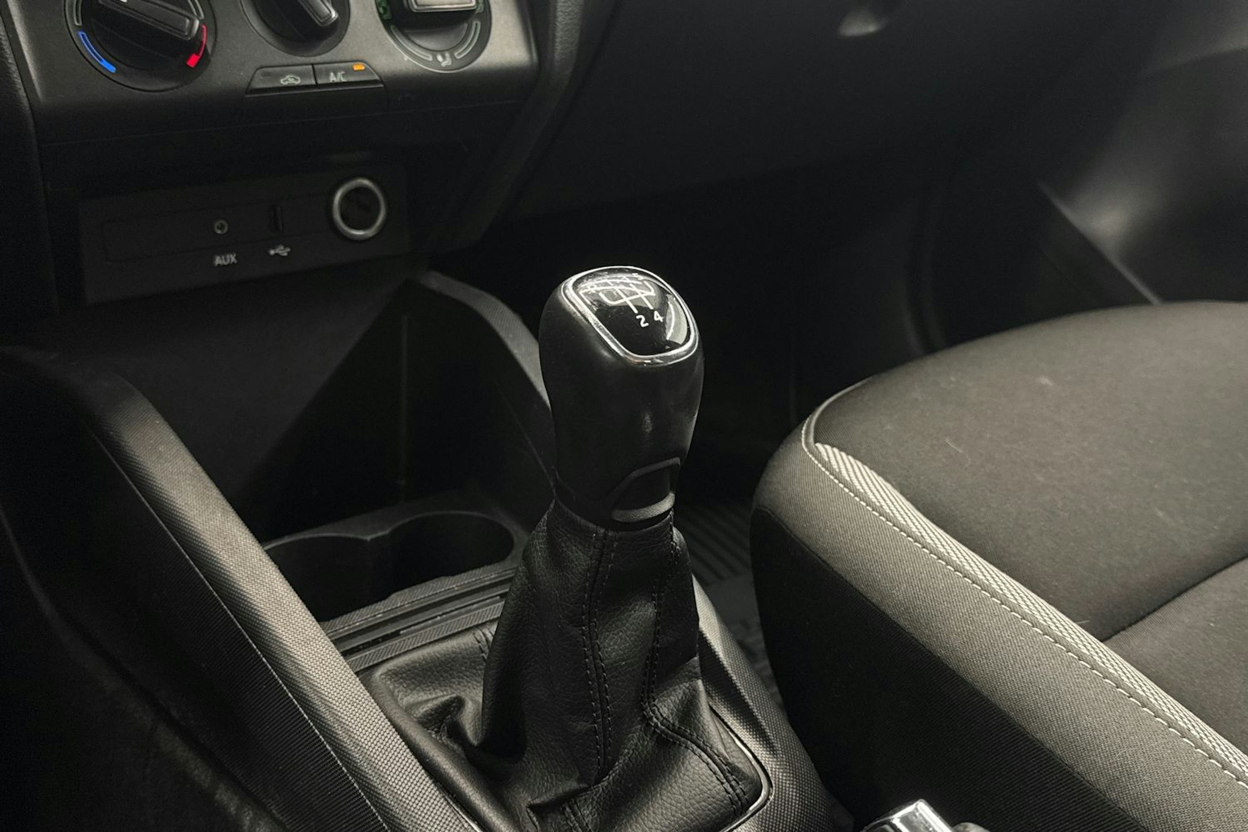 Valkoinen Skoda FABIA 2017 kuva 19.