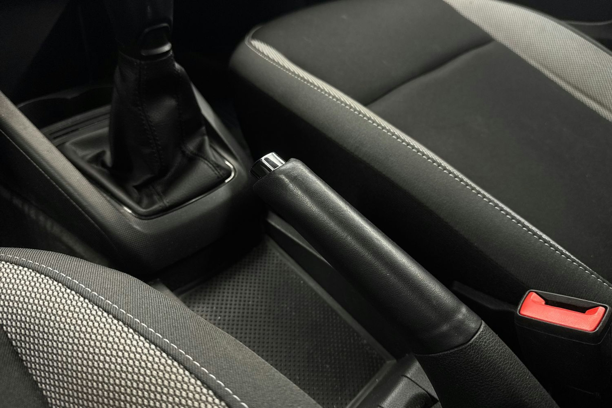 Valkoinen Skoda FABIA 2017 kuva 20.