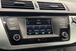 Valkoinen Skoda FABIA 2017 kuva 24.