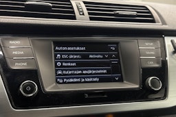 Valkoinen Skoda FABIA 2017 kuva 27.