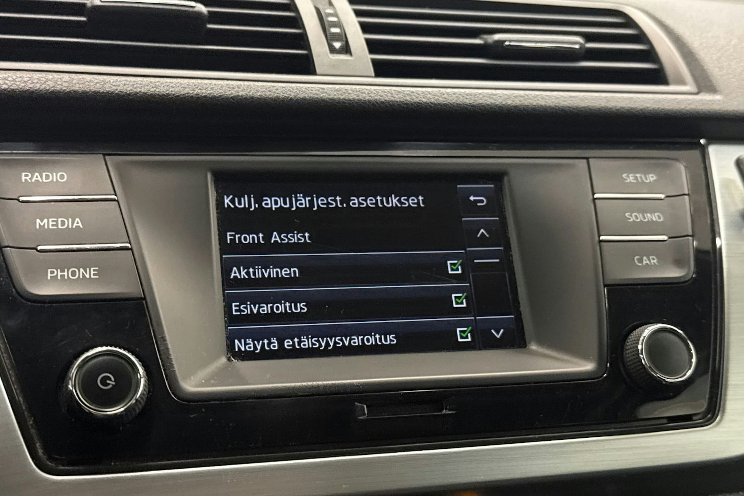 Valkoinen Skoda FABIA 2017 kuva 28.