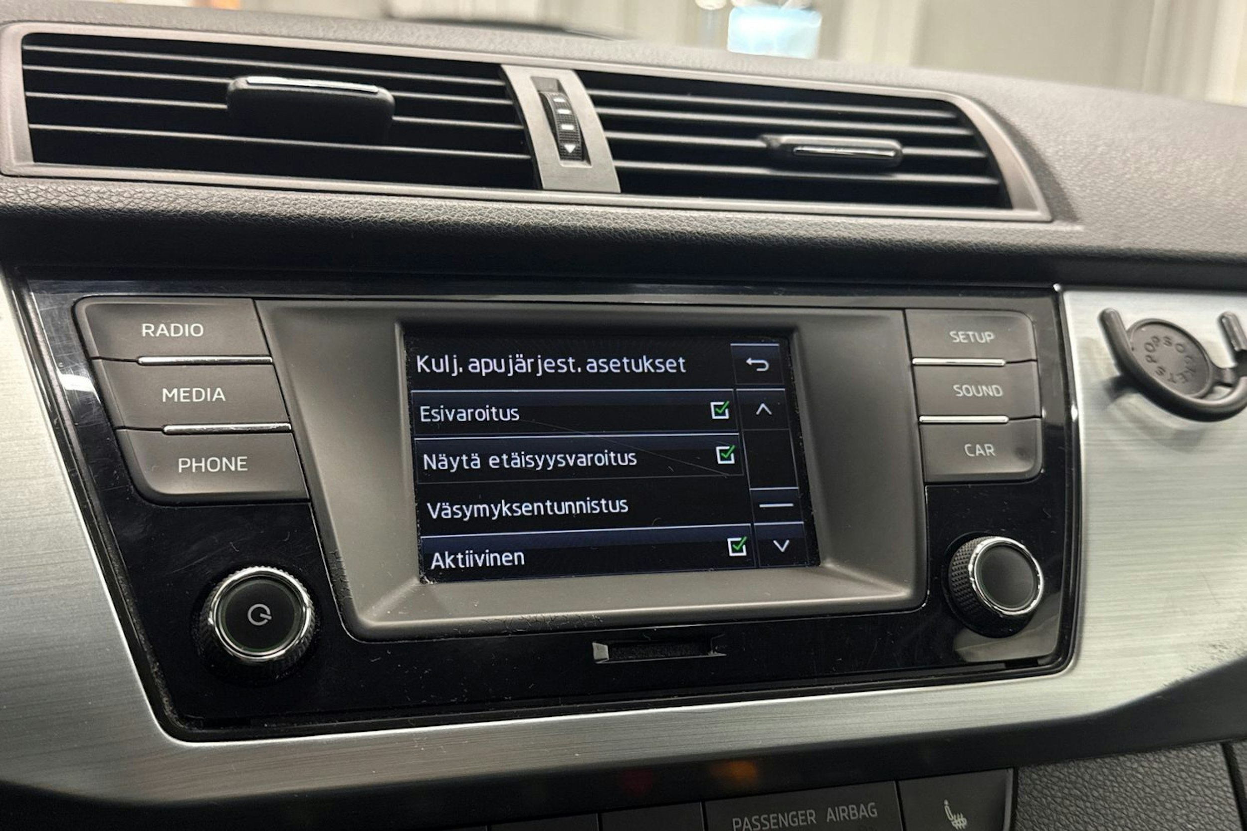 Valkoinen Skoda FABIA 2017 kuva 29.