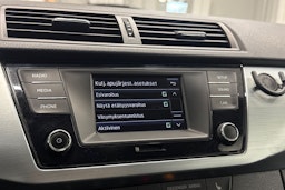 Valkoinen Skoda FABIA 2017 kuva 29.