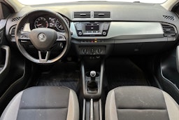 ruskea (beige) Skoda Fabia 2017 kuva 9.
