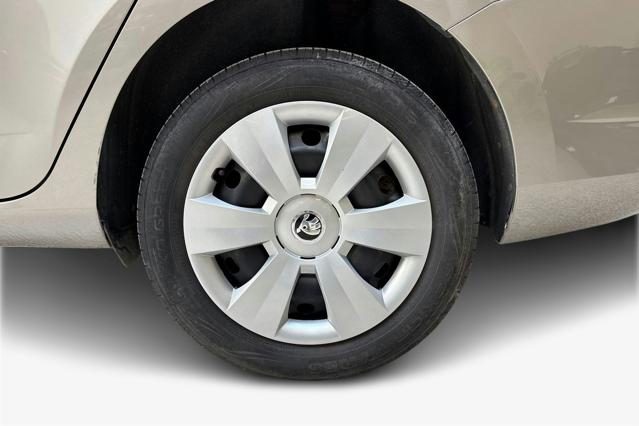 ruskea (beige) Skoda Fabia 2017 kuva 11.