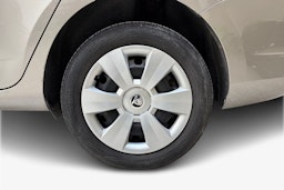ruskea (beige) Skoda Fabia 2017 kuva 11.