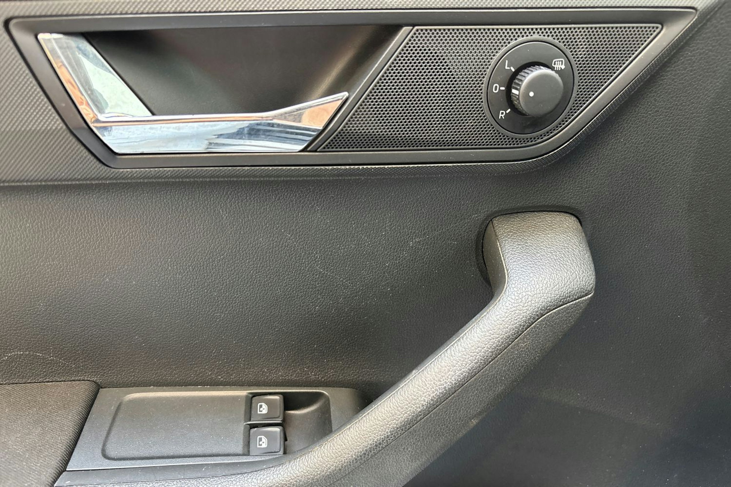 ruskea (beige) Skoda Fabia 2017 kuva 17.