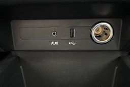 ruskea (beige) Skoda Fabia 2017 kuva 27.