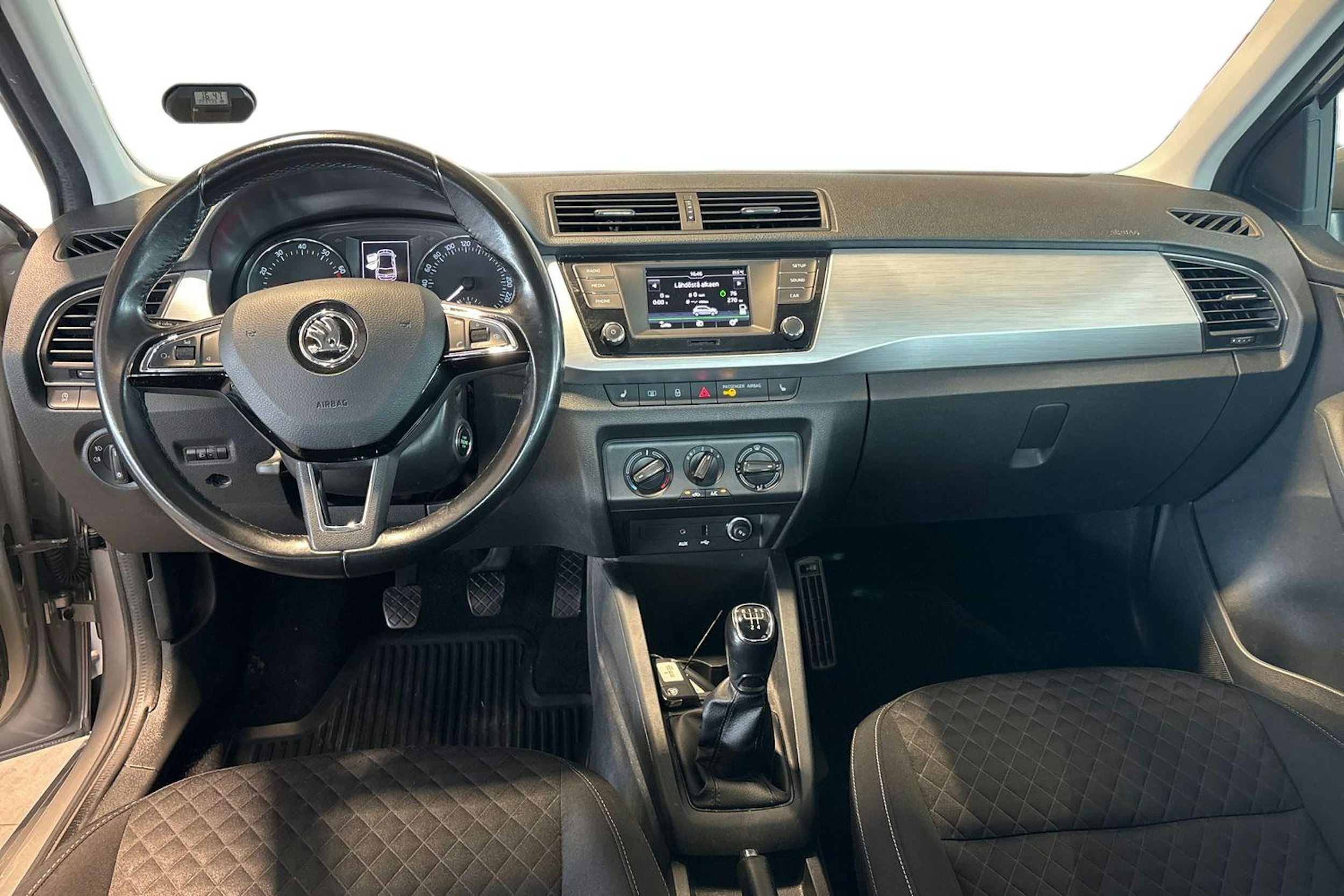 Ruskea (beige) Skoda FABIA 2017 kuva 7.