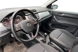 valkoinen Skoda Fabia 2017 kuva 3.