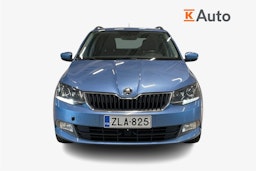 sininen Skoda Fabia 2017 kuva 5.