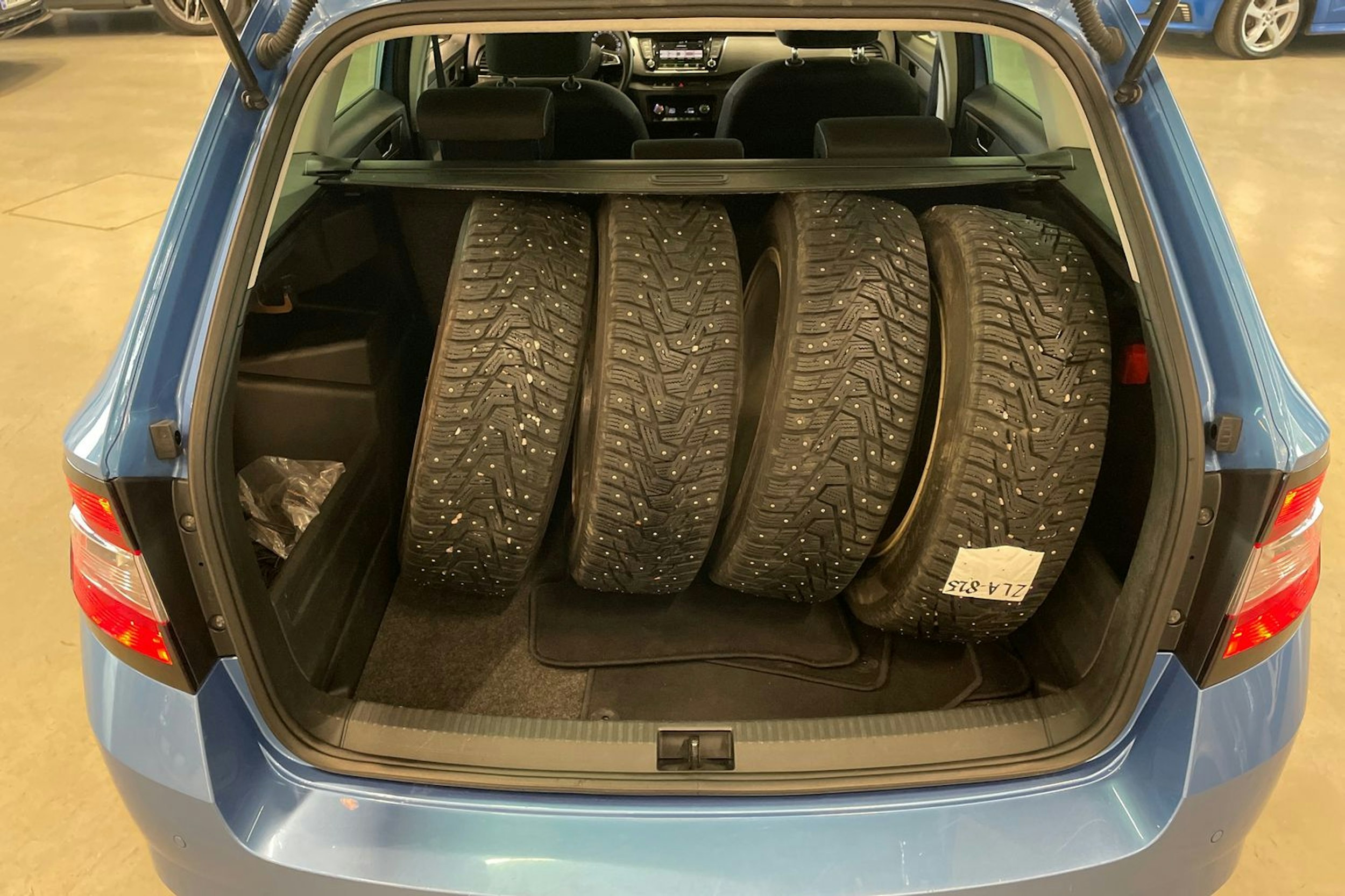 sininen Skoda Fabia 2017 kuva 14.