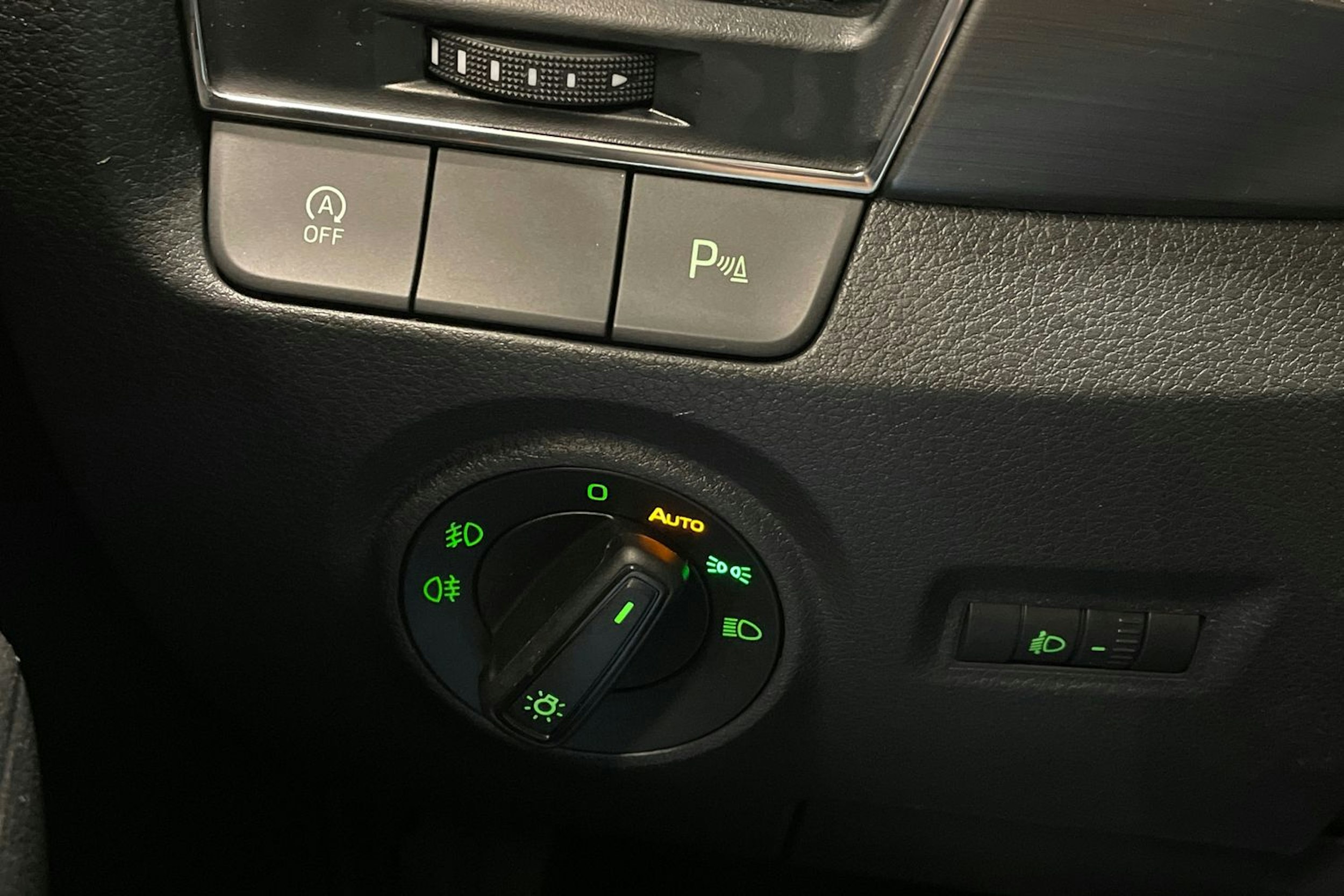 sininen Skoda Fabia 2017 kuva 22.